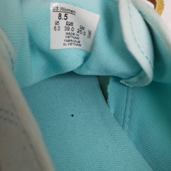 Van's mint green leather accents 8.5 - Picture 2 of 7